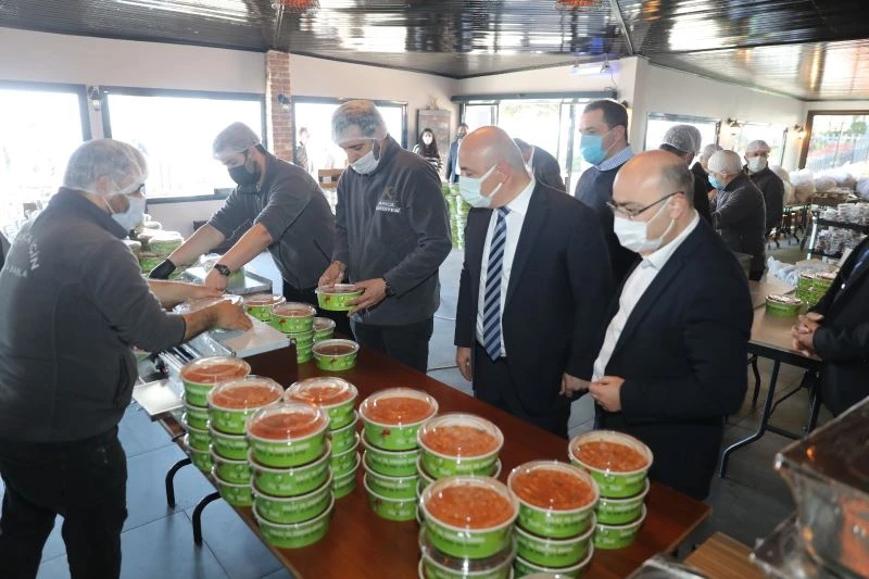 İhtiyaç sahipleri Ramazan’da sıcak yemeksiz kalmayacak
