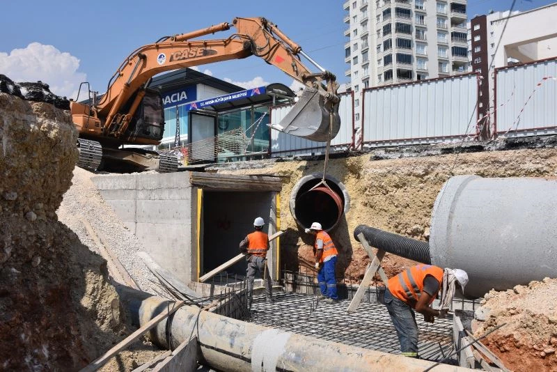 Vatan Caddesi, yağmursuyu altyapısına kavuştu

