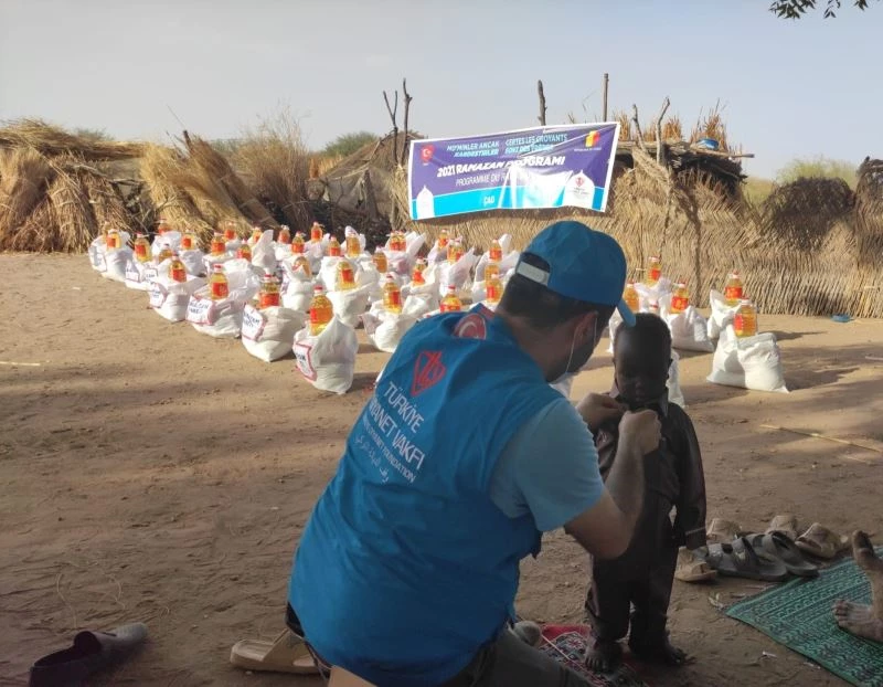 TDV, Çad’da Osmanlı torunlarına Ramazan yardımı ulaştırdı
