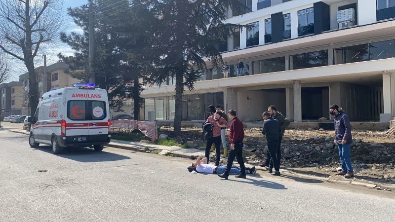 Başına güneş geçince motosikletten düştü
