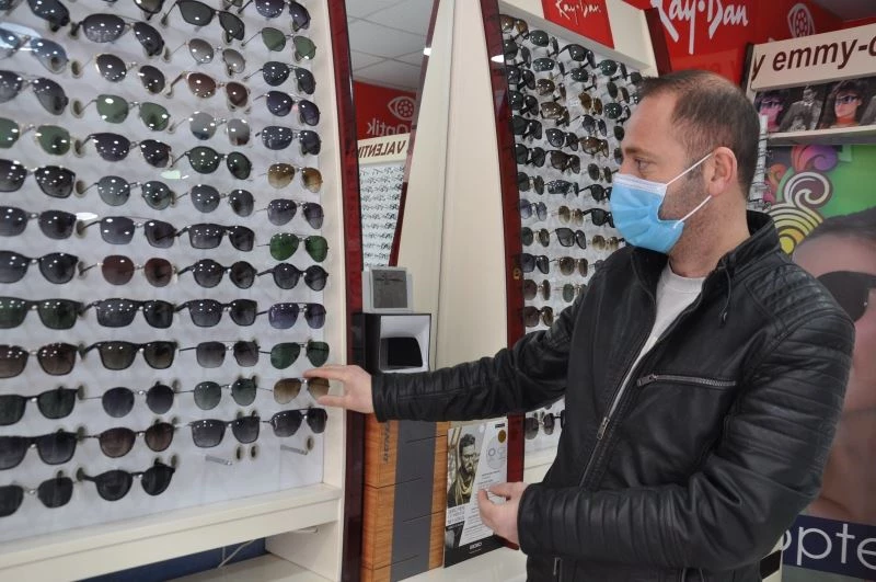 Kars’ta gözlükçüler yaz sezonunu açtı

