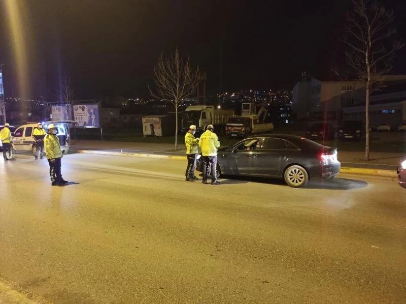 Kısıtlama saatleri değişince Sakarya’da denetimler sıklaştı
