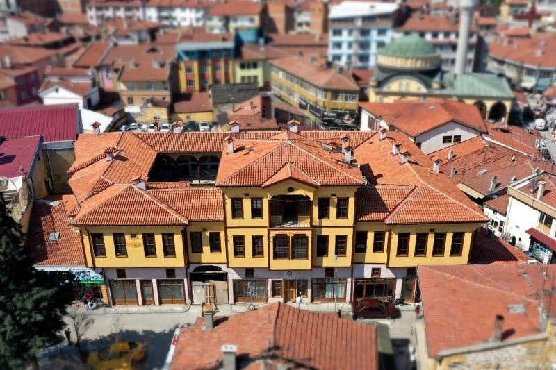 153 yıllık tarihi han turizme kazandırılması için gün sayıyor
