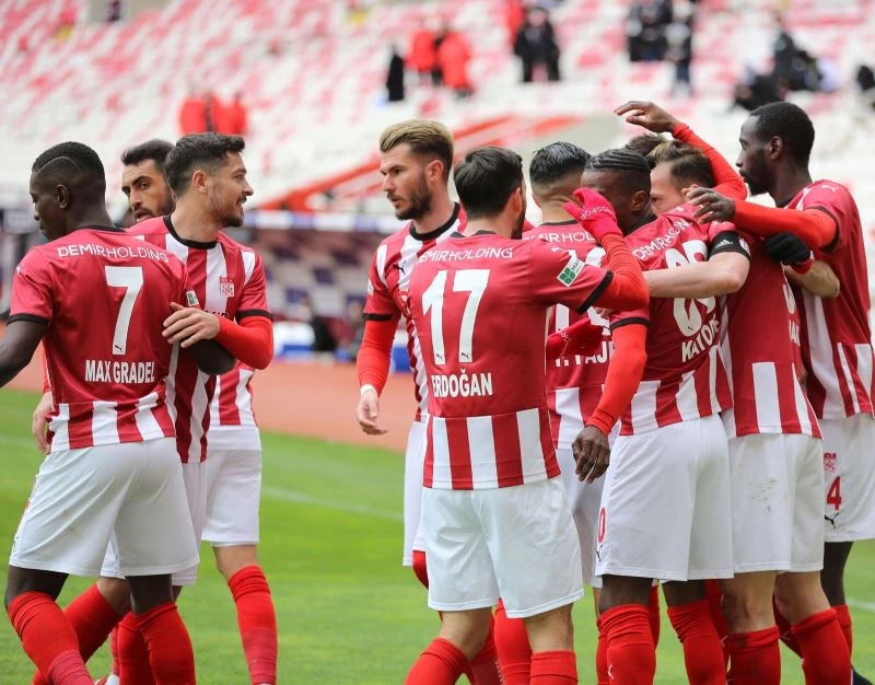 Sivasspor’da hedef yenilmezlik rekorunu kırmak
