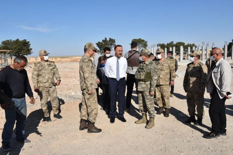 Vali Erin Resulayn ve Hilvan’da incelemelerde bulundu
