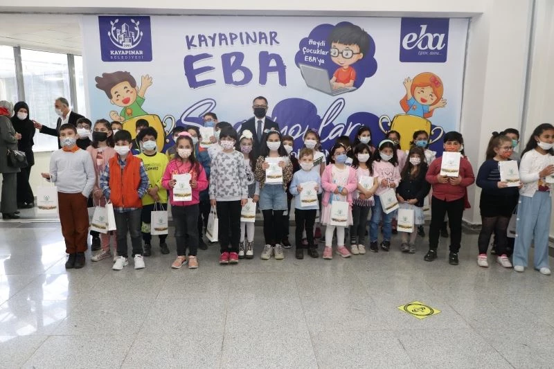 Kayapınar Belediyesi, EBA şampiyonlarını ödüllendirdi
