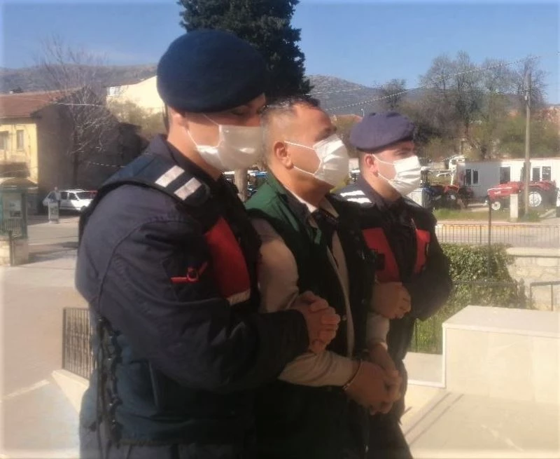 Kumar borcu için yaşlı adamı dolandırıcıdan şüpheliden gazeteciye nasihat; “Kendine iyi bak”
