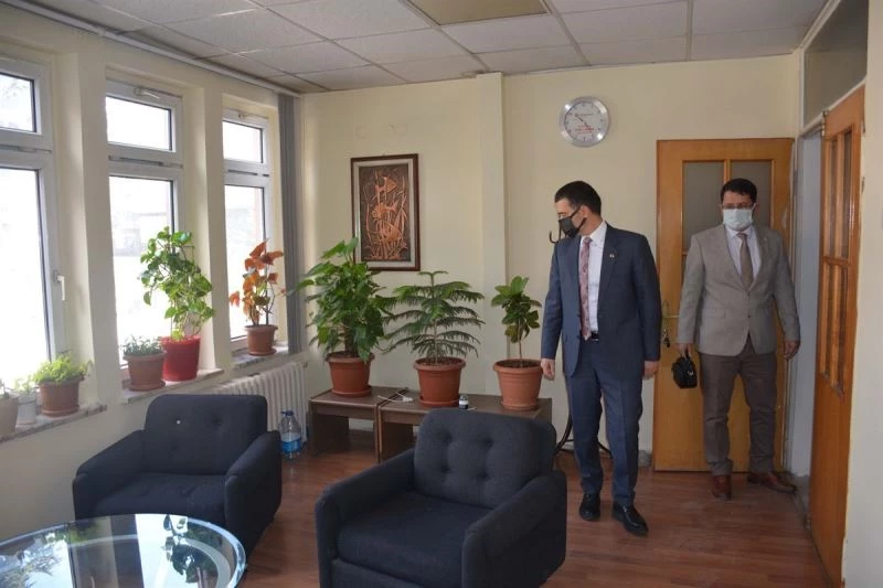 Emirdağ Öğretmenevi’nde başlatılan tadilat sona erdi
