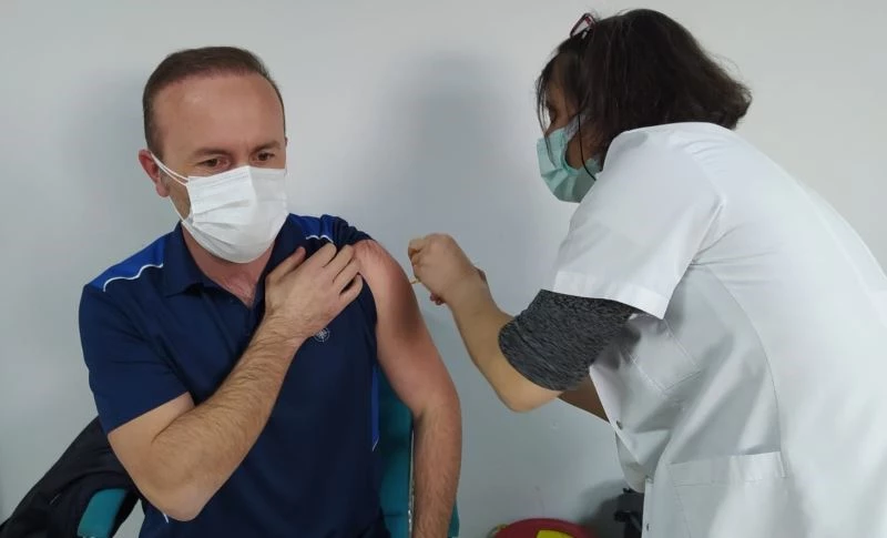 Tunceli’de öğretmenler aşılanmaya başlandı
