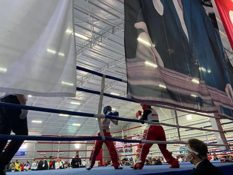 Balıkesirli sporcular kickboks dünya şampiyonası yolunda