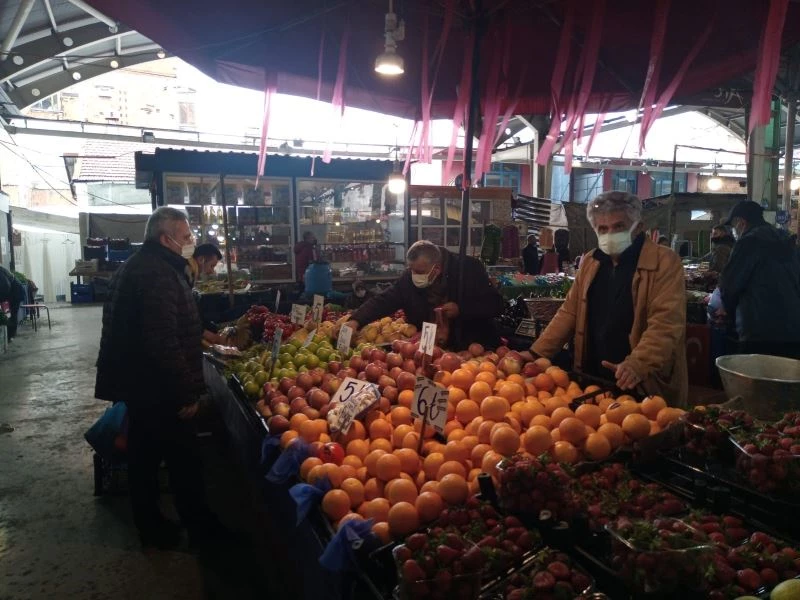 Pazarın günü değişince beklenen ilgiyi görmedi

