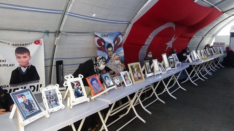 Evlat nöbetindeki aileler HDP’nin kapatılmasında ısrarlı
