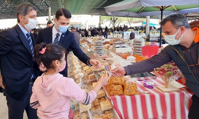 Kaymakam Alpay esnafı ve pazaryerini denetledi
