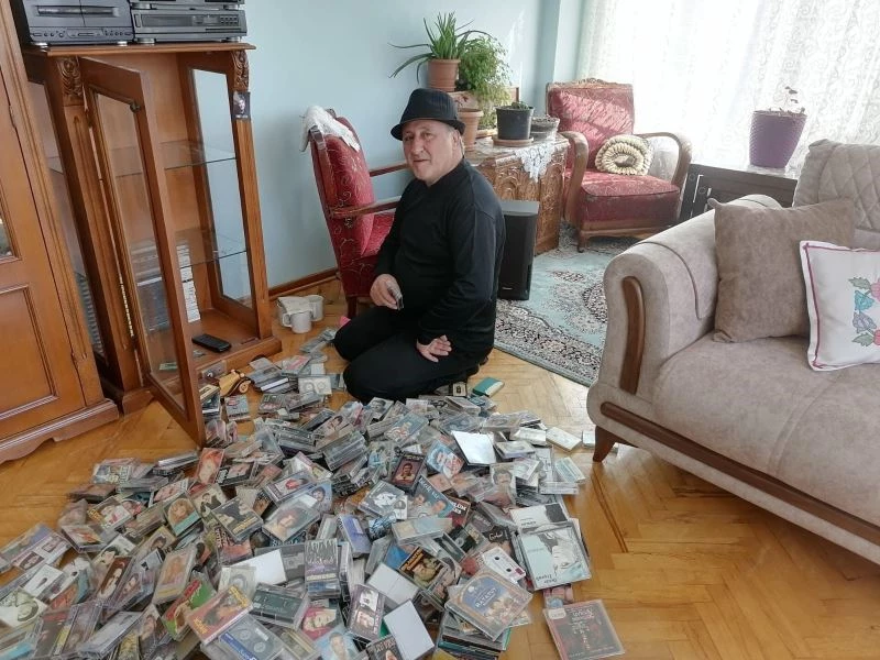 50 yılda 3 bin kaset biriktirdi
