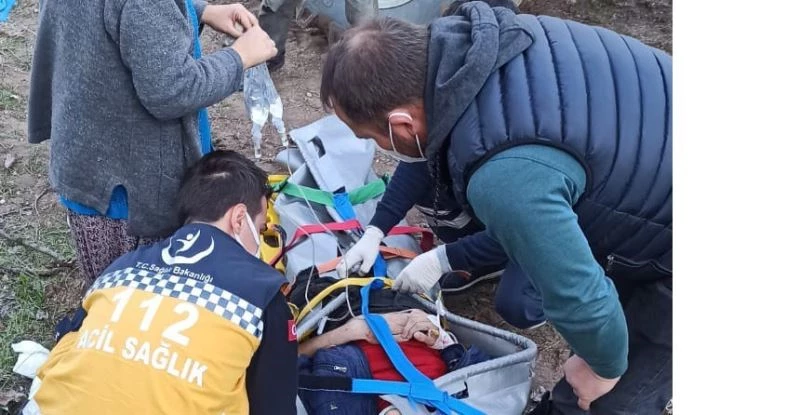 Traktörün aksı vatandaşın bacağını kopardı
