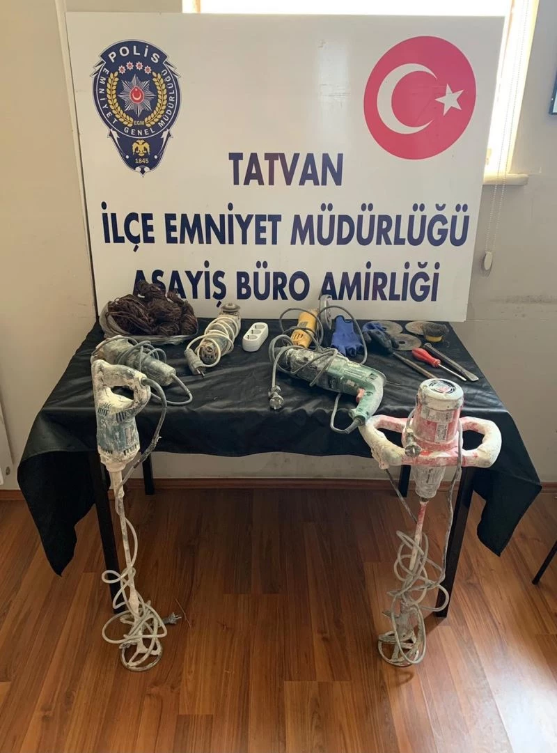 Evden ve inşattan hırsızlık yapan şüpheli yakalandı
