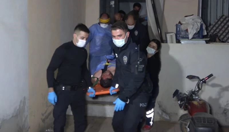 Annesinin öldüğüne ancak çaldığı kapısı açılmayınca inandı, apartmanı birbirine kattı
