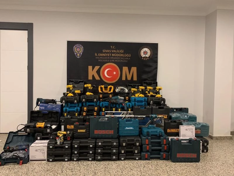 575 parça kaçak malzeme ele geçirildi
