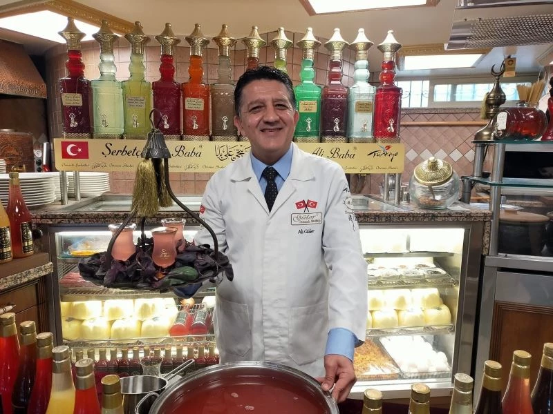 (Özel) 600 yıllık tarifleri tercüme ettirdi, 48 çeşit şerbet üretti
