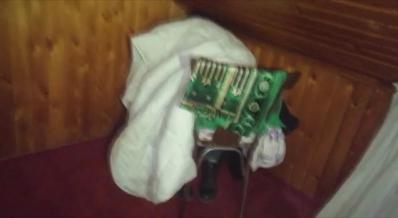 Ceza yememek için saklandığı yer polisi bile şaşırttı
