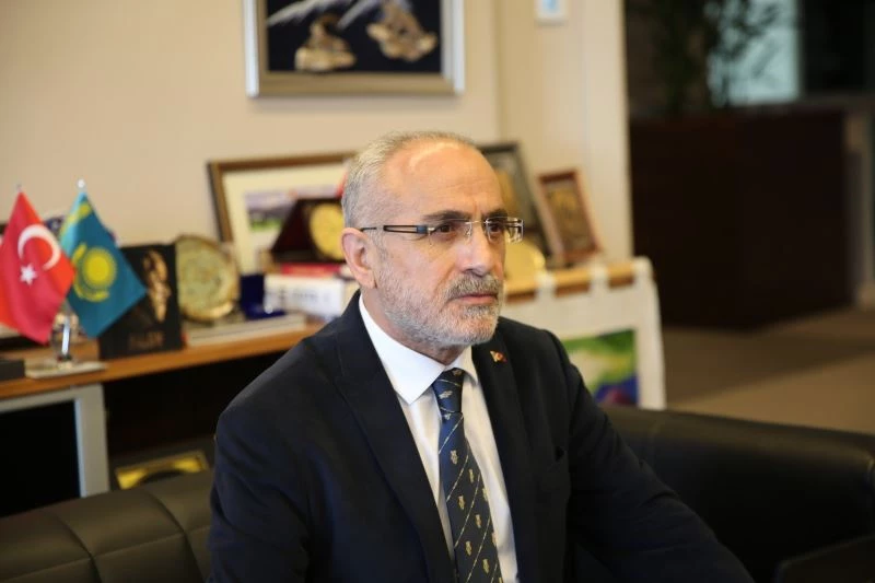 Cumhurbaşkanı Başdanışmanı Topçu: “Dilde, işte, fikirde bir araya gelmek en büyük ülkümüzdür”
