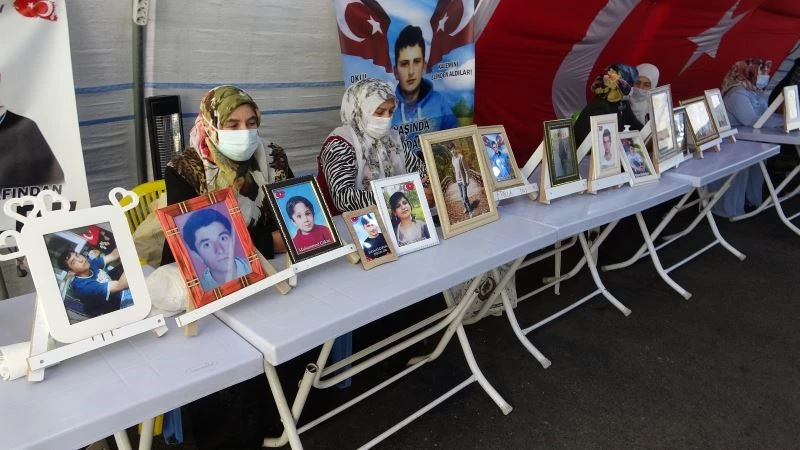 Kısıtlamalar kalktı, aileler HDP önündeki çadırın yolunu tuttu
