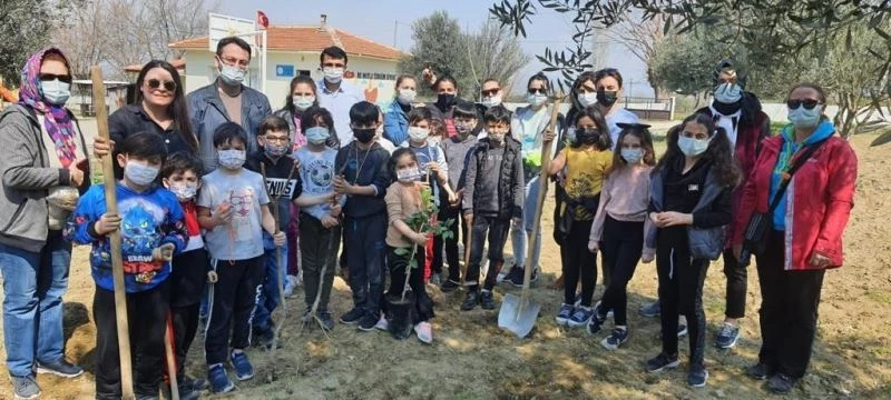 e-Twinning ağaç kardeşlerini buluşturdu
