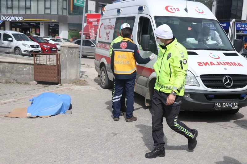 İş makinasının çarpıp üzerinden geçtiği vatandaş feci şekilde hayatını kaybetti
