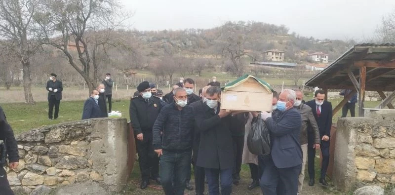 Vali Yardımcısı Erten’in babası Avni Erten toprağa verildi
