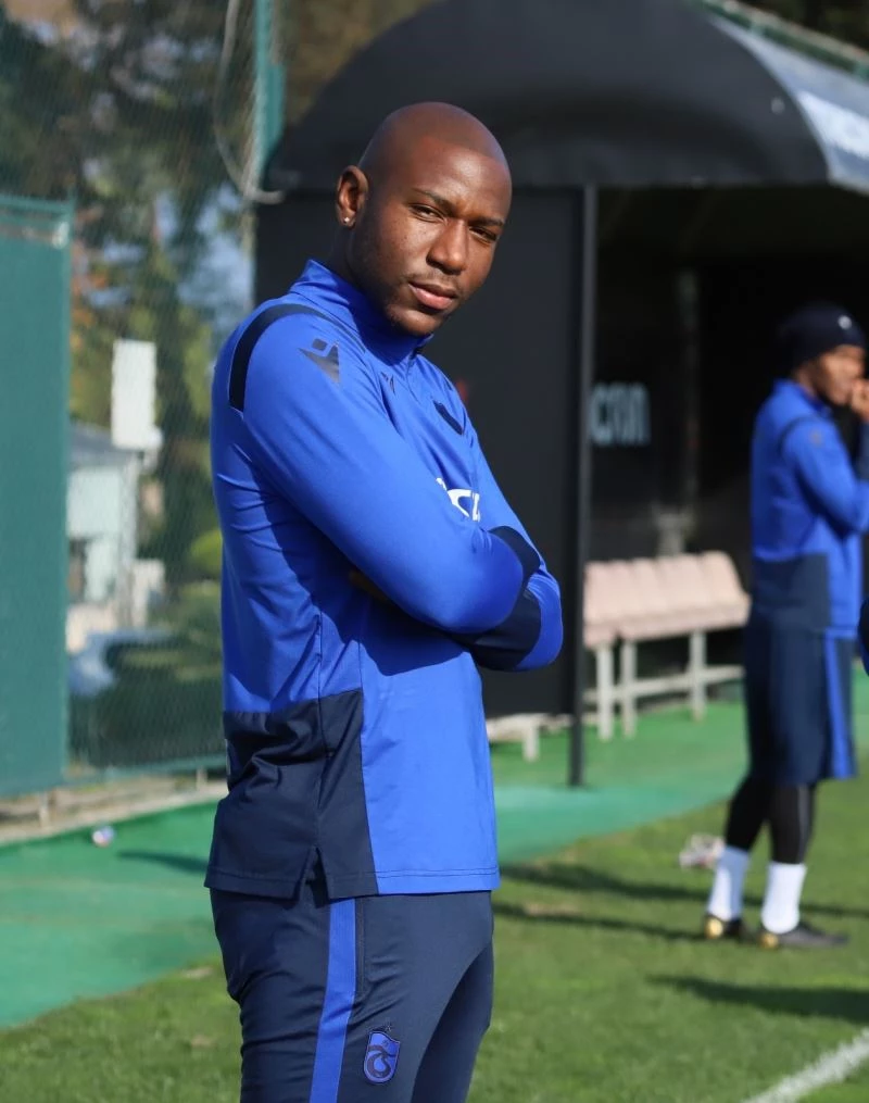 Benik Afobe, Sivasspor maç kadrosundan çıkartıldı
