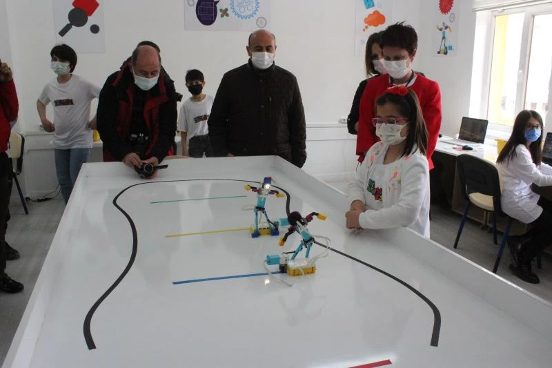 Afyonkarahisar’da ’Kendin Yap Atölyesi’ açıldı
