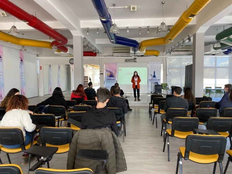 Genç İzmir’in logosunu İzmirliler belirleyecek
