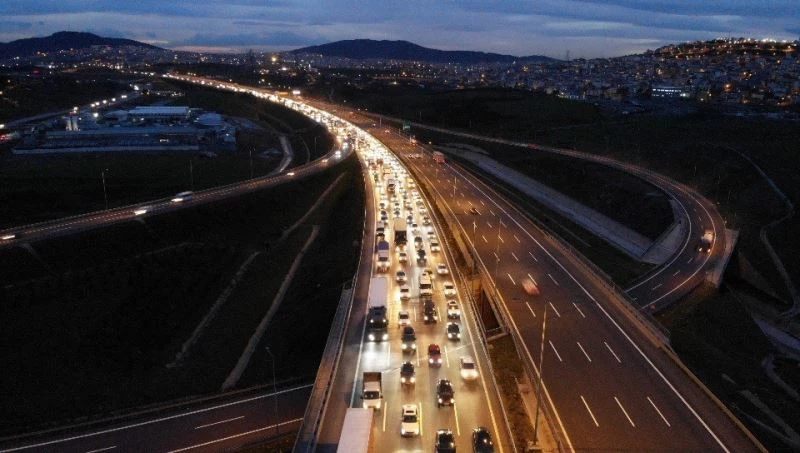 Bursa-İzmir-İstanbul otoyoluna bakım onarım ayarı
