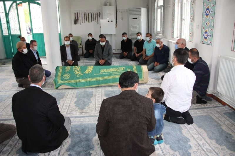 MAÜ Rektörü Özcoşar’ın acı günü
