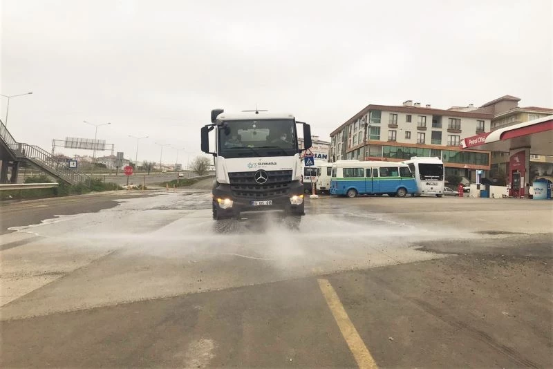 Salgınla mücadele her alanda sürüyor
