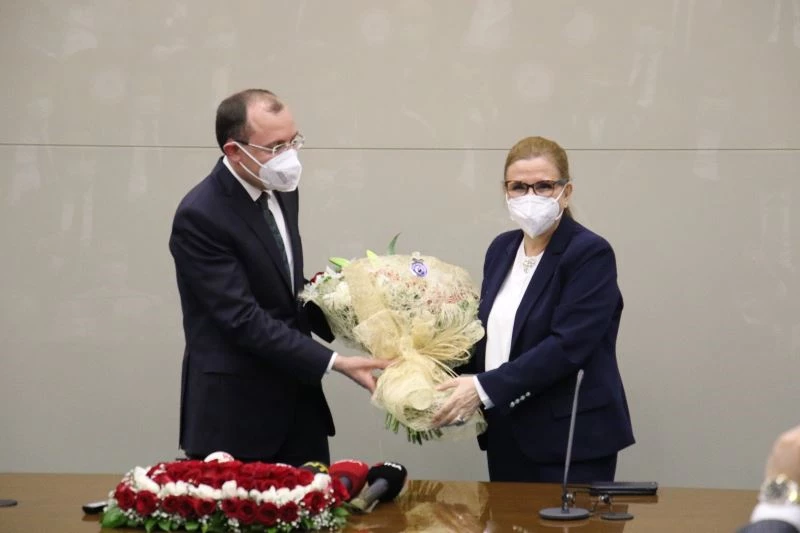 Ticaret Bakanlığında devir teslim töreni
