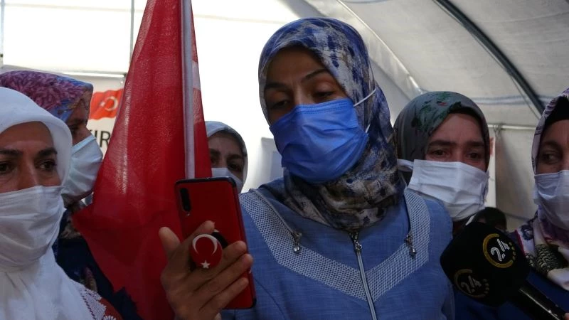 Diyarbakır annelerinden, Muş’ta evlat nöbetine devam eden ailelere destek

