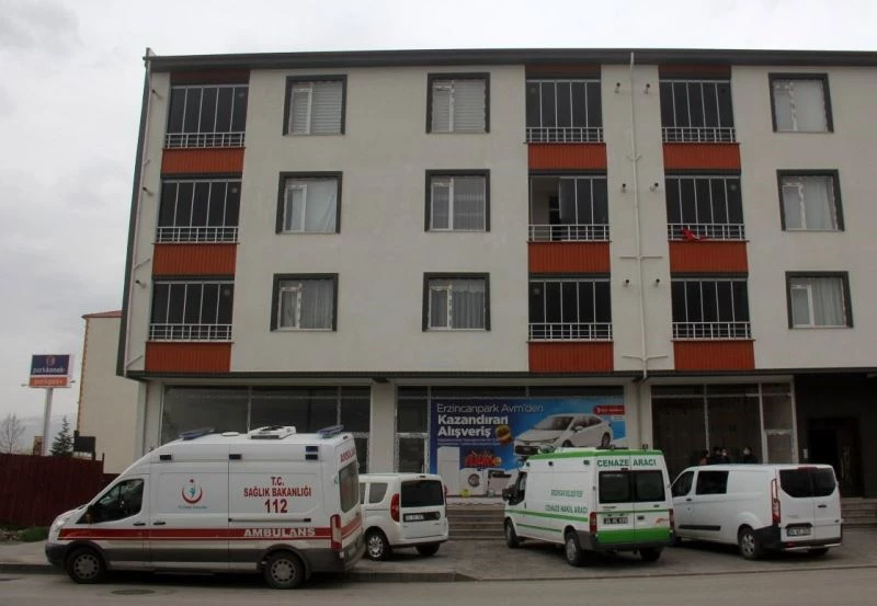 Evinde karantinadaki polis ölü bulundu
