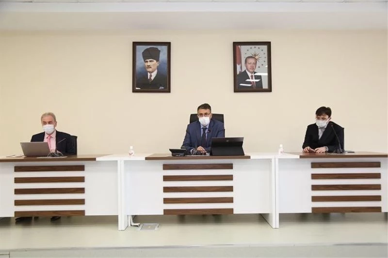 Vali Çelik: “Tedbirlerin yeknesaklığı ve bütünlüğü hepimizin sorumluluğu”
