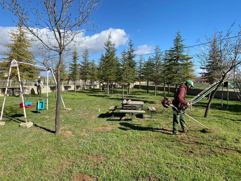 Yaptıkları çalışmalarla köylerinin çehresini değiştirdiler
