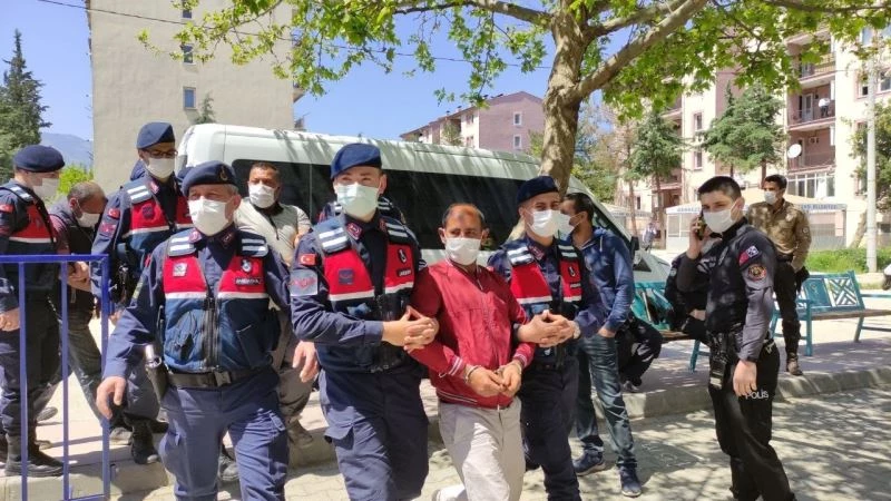 Hırsız bu kez abarttı, sahipleri içerdeyken evin kapısını çaldı
