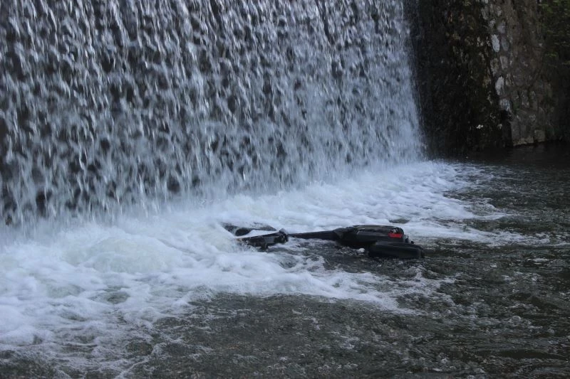 Manisa’da ATV motoru şelaleden uçtu
