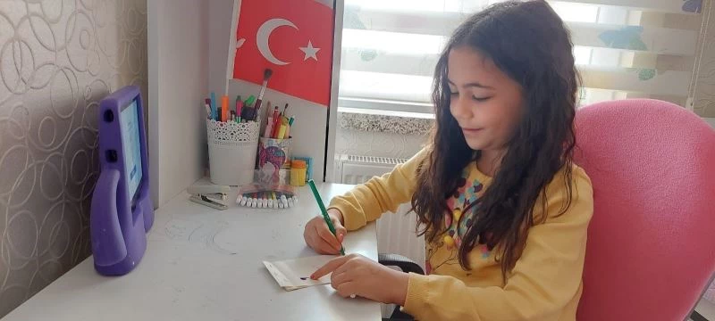 Hareketli kitapla hayal güçlerini harekete geçirdiler
