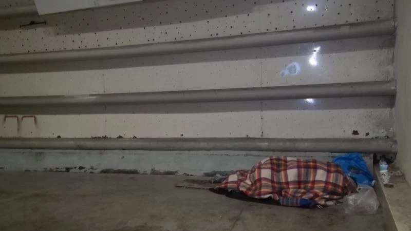 Bursa’da dram...Semt pazarlarında yatıp kalkıyor
