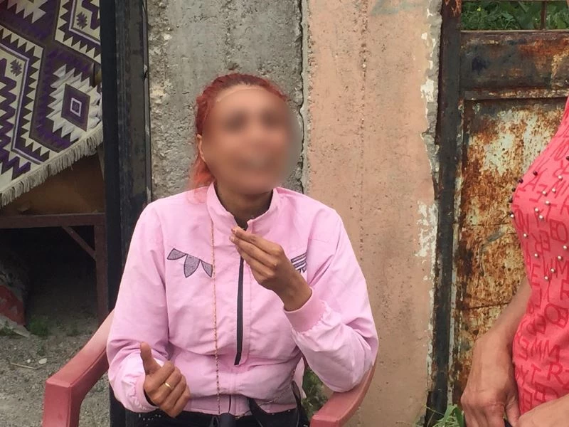 Uyuşturucu bağımlısı abladan engelli kız kardeşe şiddet
