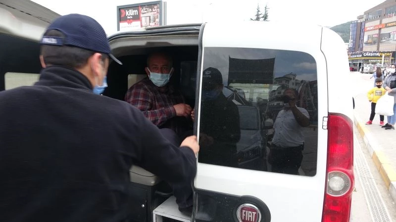 Karantinasının bitmesine 1 gün kala AVM’ye girerken yakalandı
