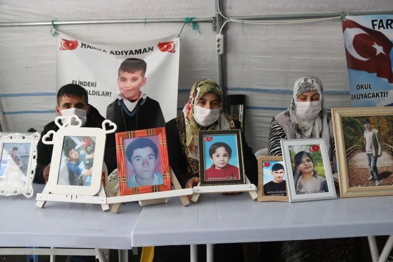 Evlat nöbetindeki acılı annenin haykırışı
