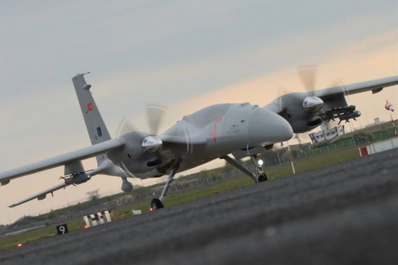 Bayraktar Akıncı TİHA ilk atış testini başarıyla tamamladı
