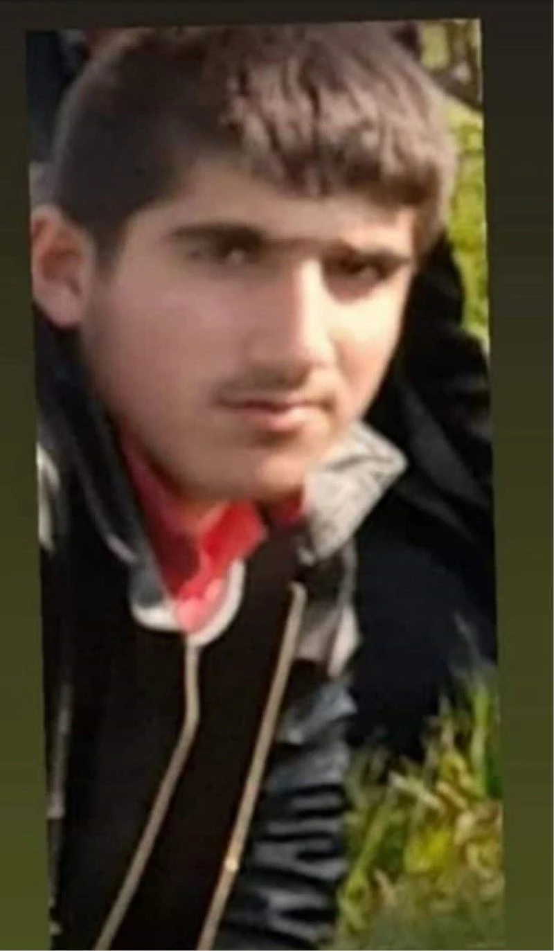 Uçkun toplarken dengesini kaybeden genç vefat etti
