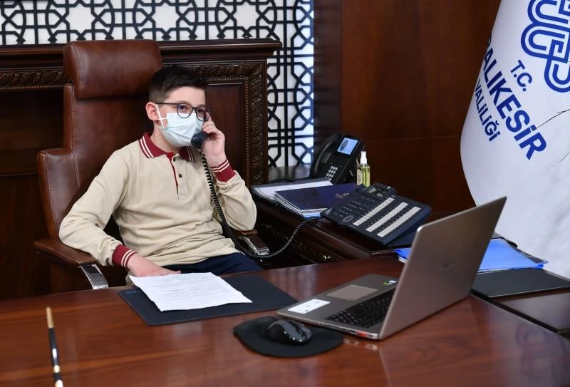 Vali Şıldak makamını Genç Vali Canseven’e devretti
